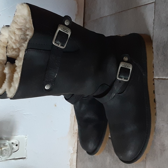 UGG  boots  size  5 - Picture 2 of 5